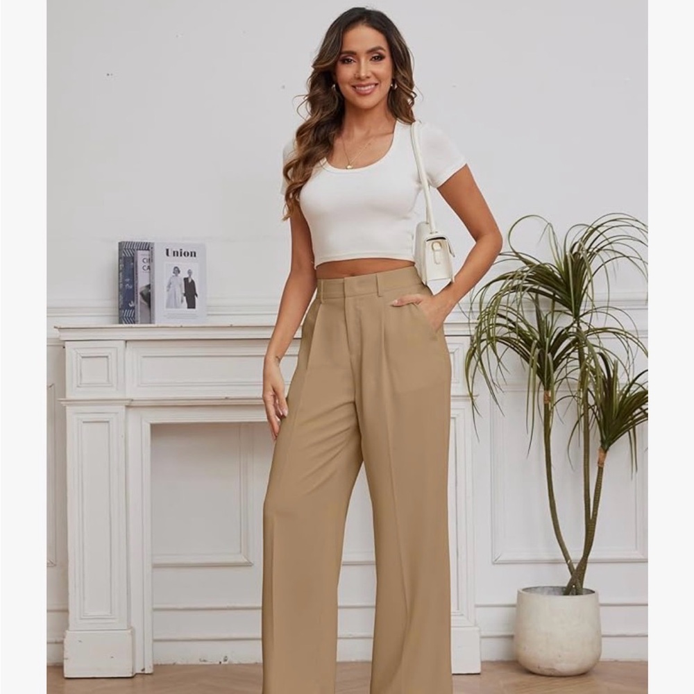 FUNYYZO Tan Women's Wide-Leg Pants with elastic. New With Tag.
